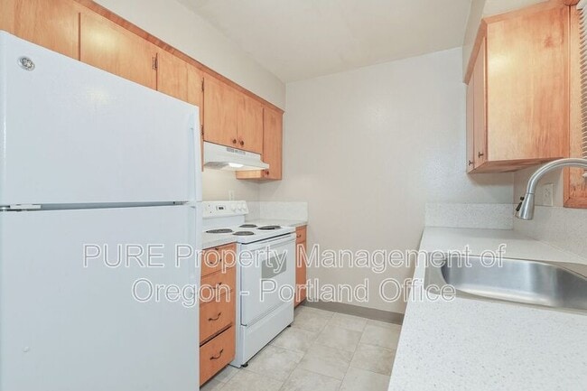 Building Photo - 1313 SE 130th Ave