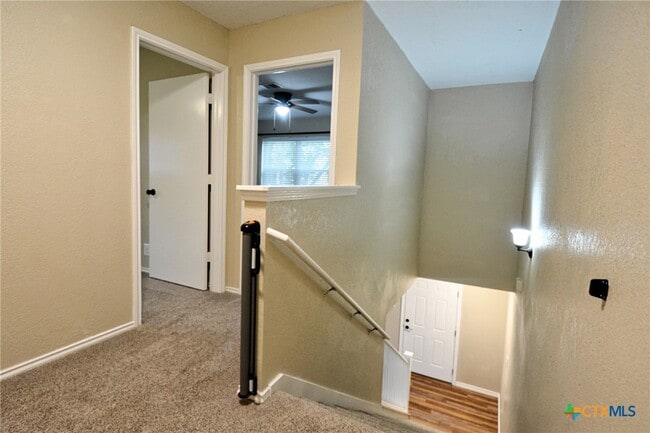 Building Photo - 744 Pinehurst Dr