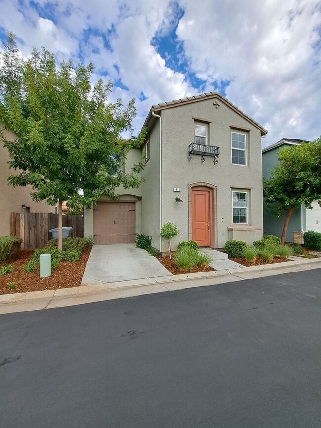 Building Photo - Move in Special: Your Home for the Holidays Awaits! $500 Off First Month—Beautiful 3-Bedroom in C...