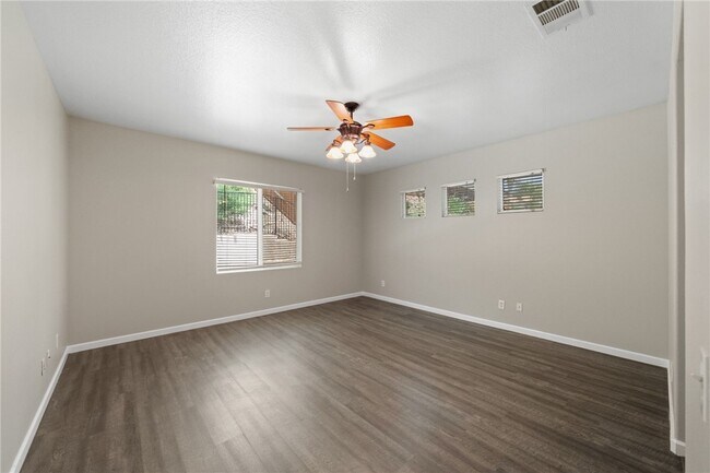 Building Photo - 24898 Sunset Vista Ave