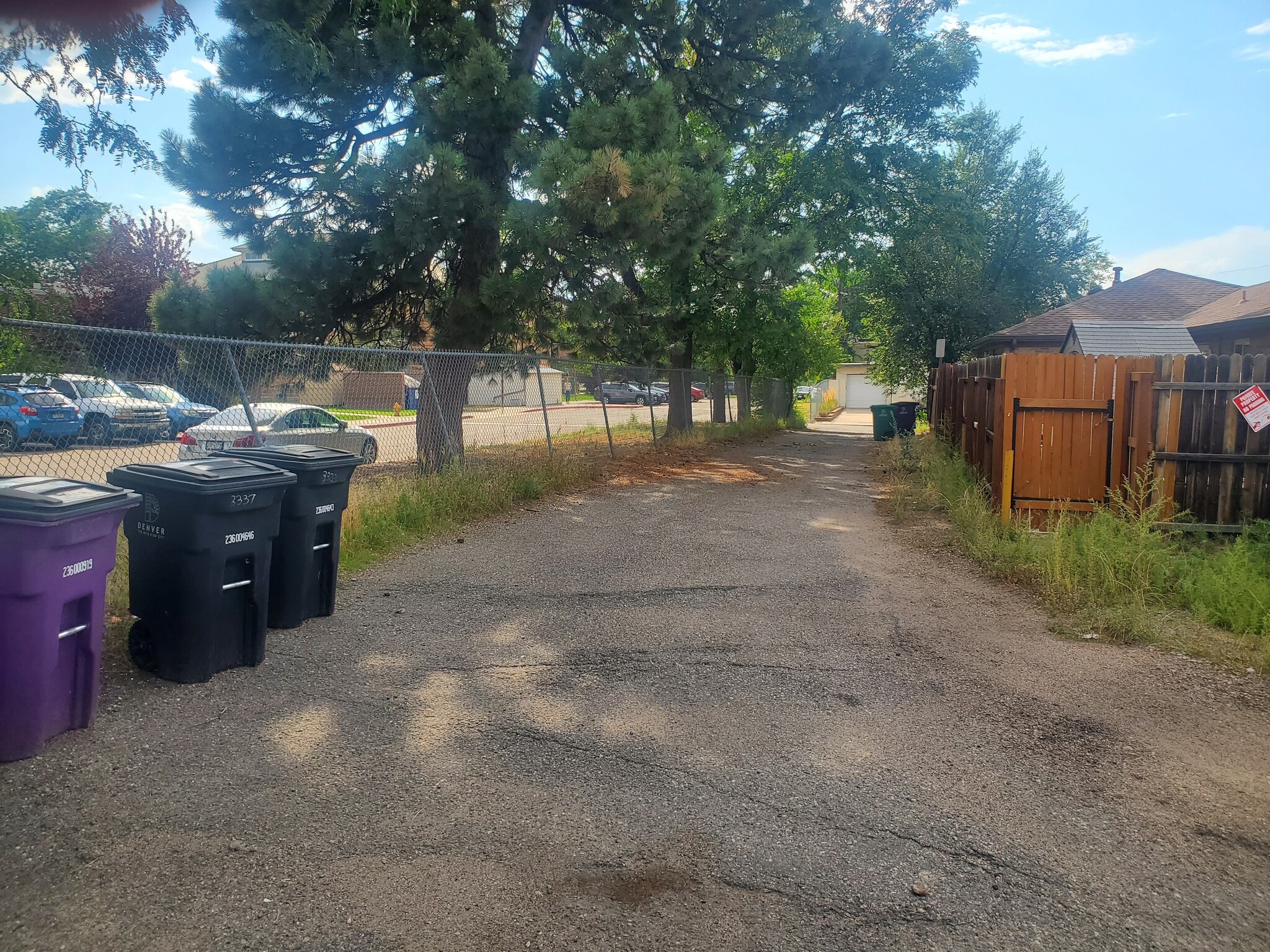 alley - 3333 N Harrison St