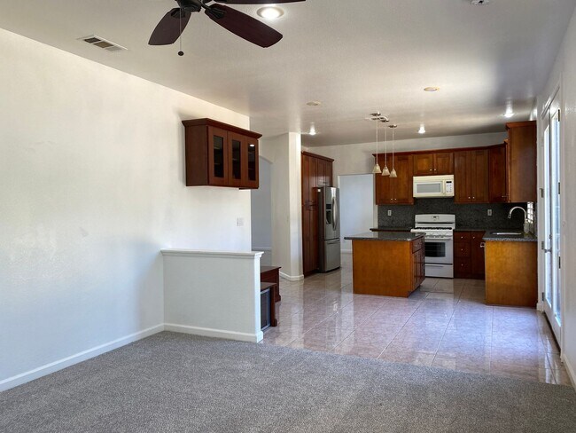 Building Photo - Two Story, Three Bedrooms, Two And A Half Bathrooms In Brookside