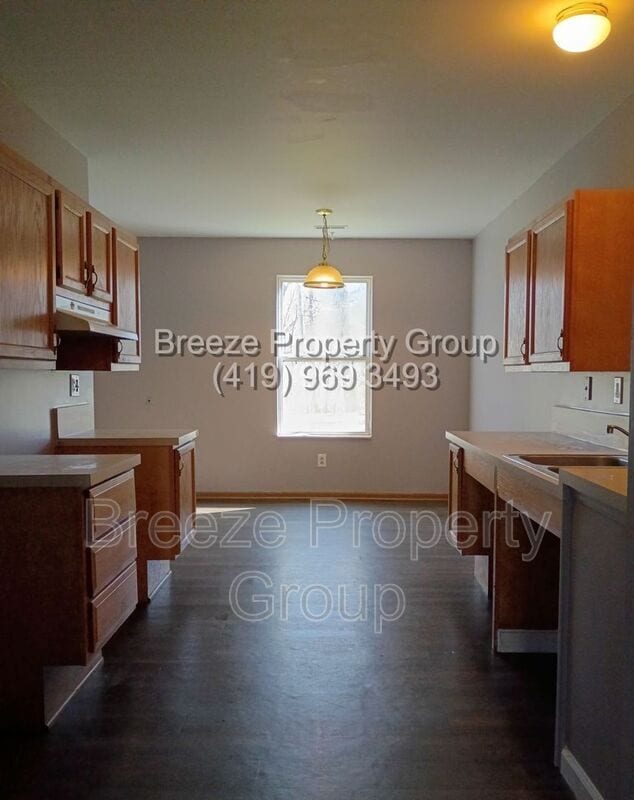 Building Photo - 329 S Jackson St