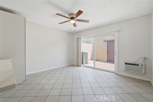 Building Photo - 1531 E La Palma Ave