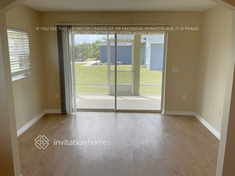 Building Photo - 2048 Gloria Cir