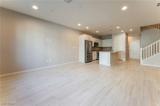 Building Photo - 11274 Cactus Tower Ave