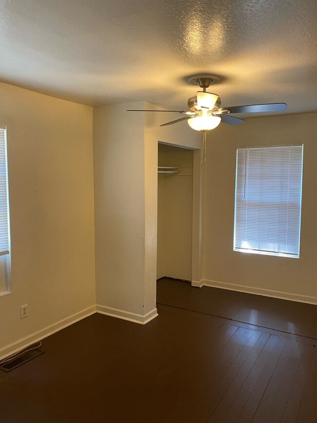 Building Photo - Newly remodeled