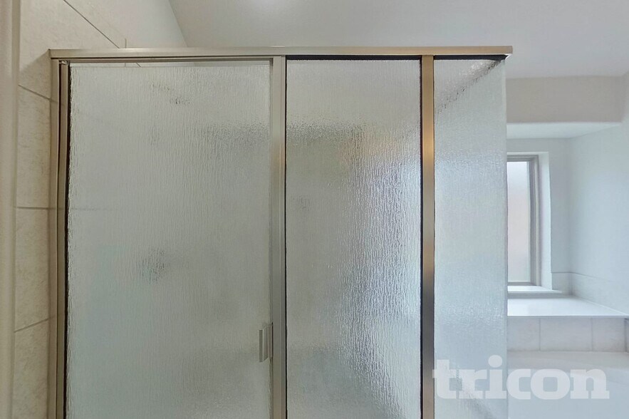 Building Photo - 536 Longhorn Ln