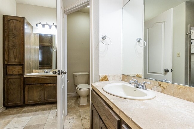 Building Photo - 10702 Patron Loop