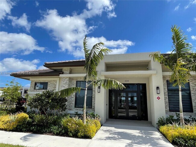 Building Photo - 20679 NE 7th Pl