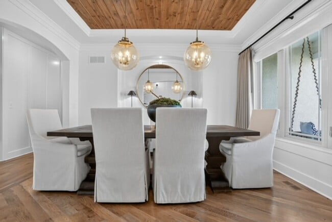 Building Photo - Luxury 5 Bed | 4.5 Bath Home | Flexible Leasing Options: 3+ Month & Long-Term Lease Options | Ful...
