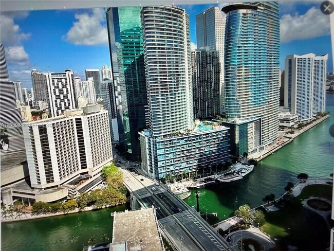 Building Photo - 500 Brickell Ave