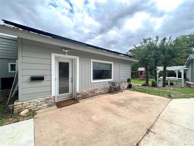 Primary Photo - 3500 Del Robles Dr