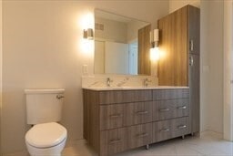 Building Photo - 10 Shipyard Dr