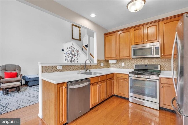 Building Photo - 144 Pennsbury Ln