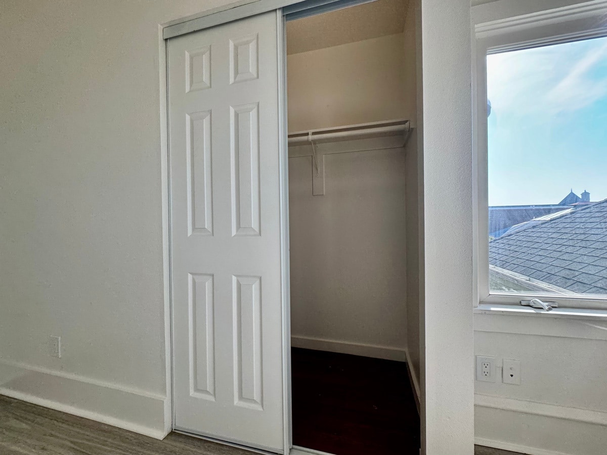 Building Photo - 695 30th St