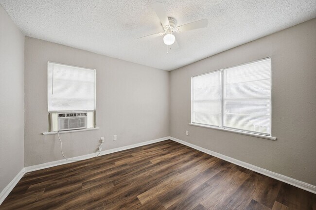 Building Photo - Limited Time Special: ONLY $399 TOTAL MOVE-IN