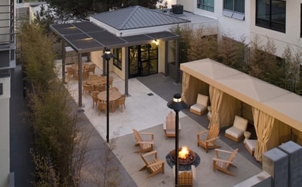 Courtyard - Aloft on Cortez Hill