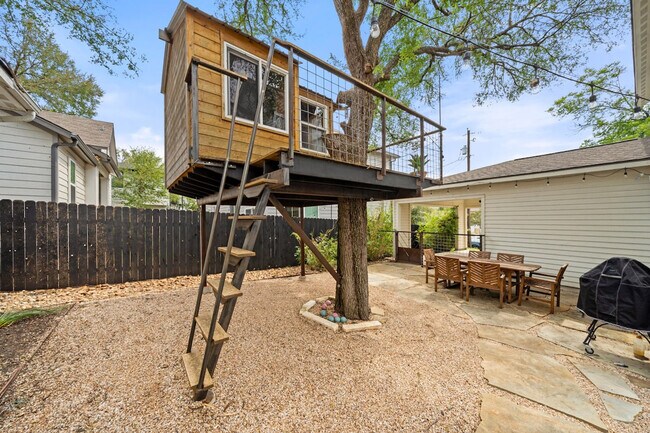 Building Photo - 1307 Fort Branch Blvd