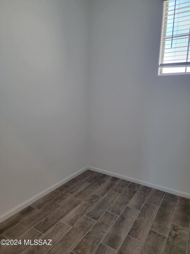 Building Photo - 5595 S Adero Cyn Trl