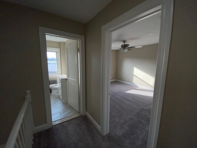 Building Photo - 41 N Kossuth St