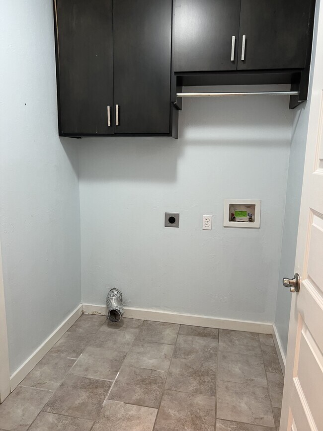 Building Photo - 8424 Northwest 142nd Street
