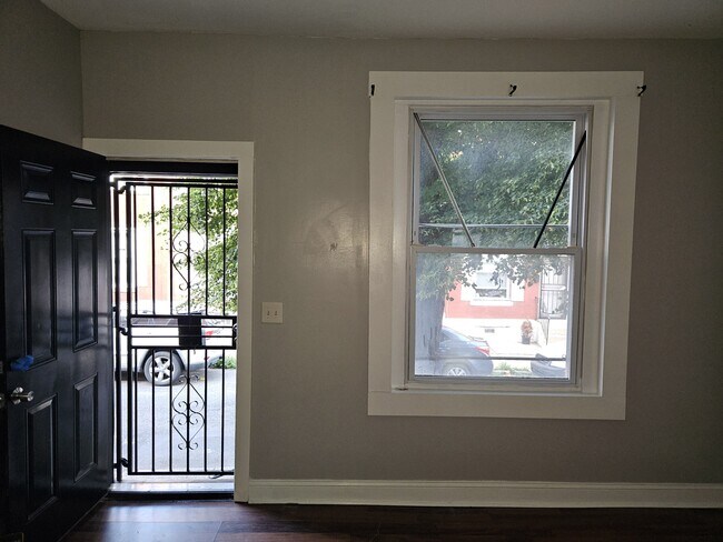 Building Photo - 3416 Ormes St