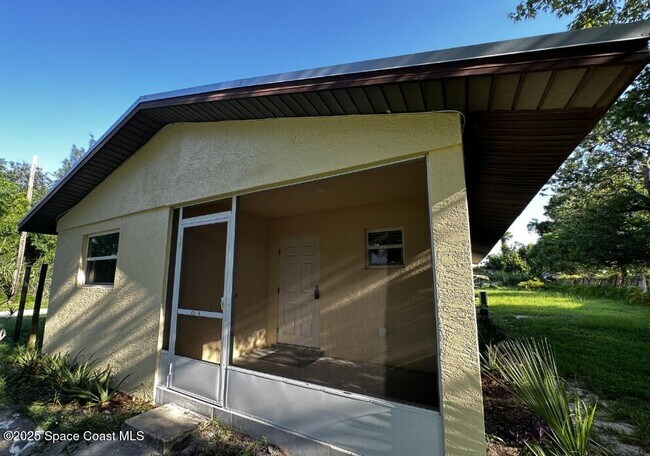 Building Photo - 1153 Carlton Dr