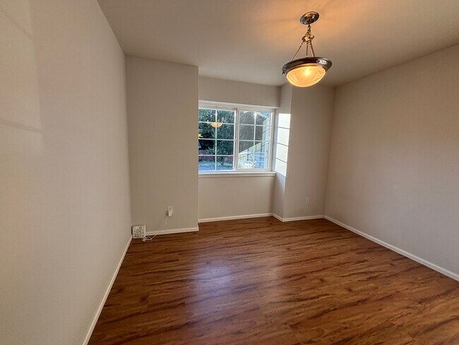 Building Photo - 7796 Kildare Loop NW