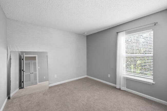 Building Photo - 4125 Palmetto Bay Dr