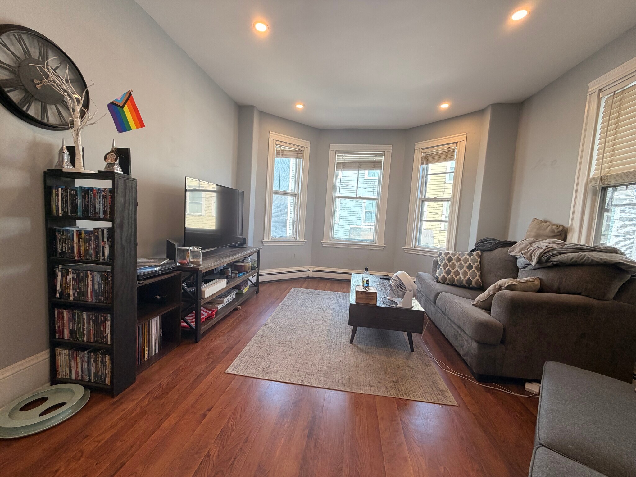 Building Photo - 18 Washburn St