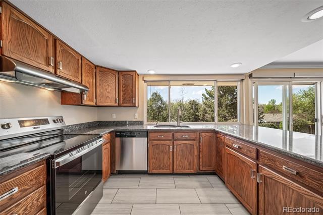 Building Photo - 6521 S Pontiac Ct