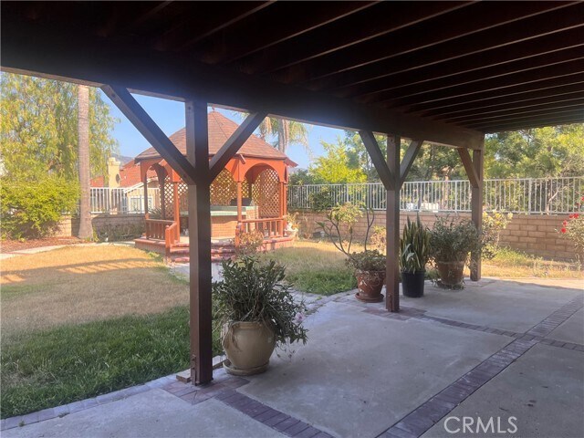 Building Photo - 5300 La Fiesta