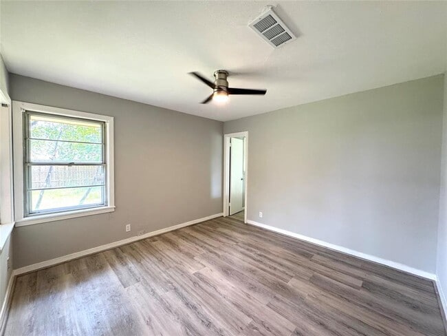 Building Photo - 7905 Turquoise Ln
