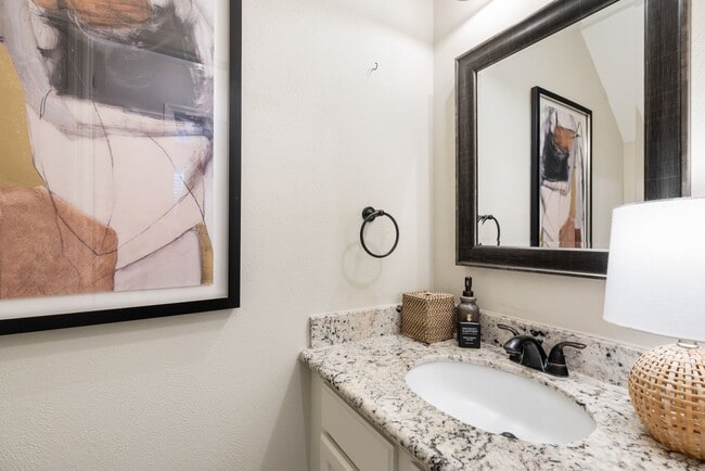 Building Photo - 115 E Pathfinders Cir