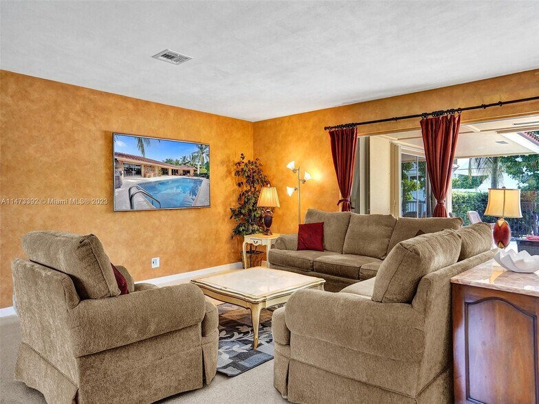 Building Photo - 2460 Del Lago Dr