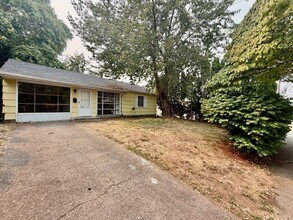 Building Photo - Kenton 3BR/2BA Single-Level Home | Private Yard, W/D Included & Off-Street Parking