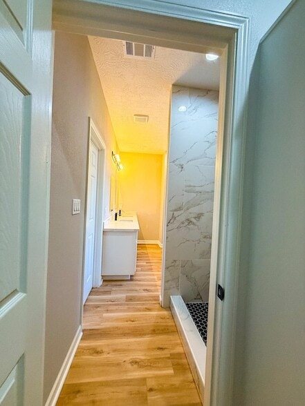 Building Photo - 780 Woodland St