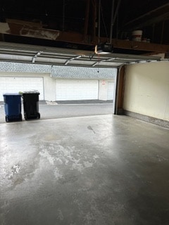 Building Photo - 10225 Lurline Ave