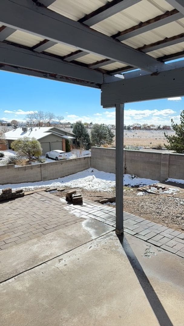 Building Photo - Total Face Lift on this beautiful NE Heights 3 Bedroom 2 Bathroom 2 Car Garage