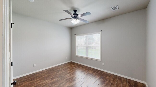 Building Photo - 109 Southland St