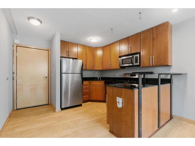 Building Photo - 2530 1st Ave S