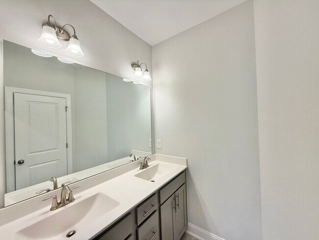 Building Photo - Remodeled 4BD, 3BA Wake Forest Home with L...