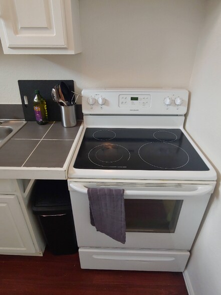 Building Photo - 2507 Lynnhaven Ln