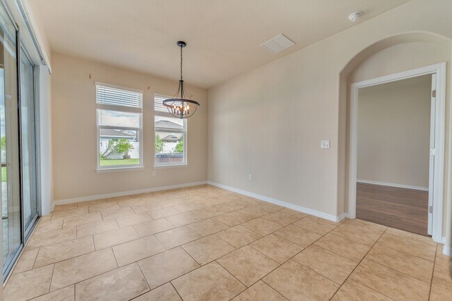 Building Photo - 13501 Silver Strand Falls Dr