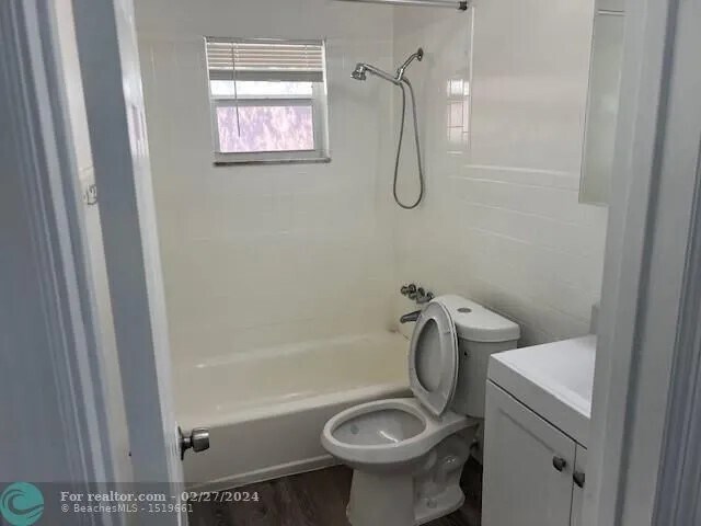 Building Photo - 1761 Windsor Dr