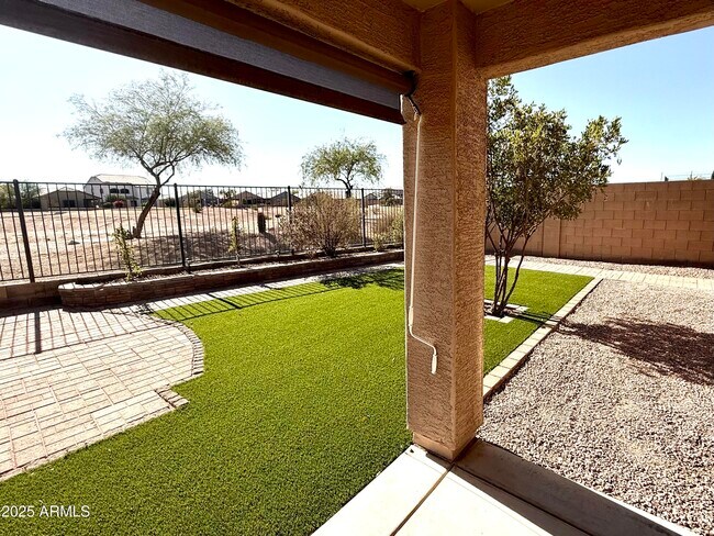 Building Photo - 29152 N Red Finch Dr