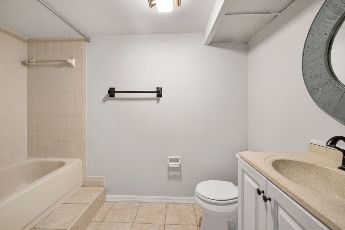 Building Photo - 6879 Pentland Way