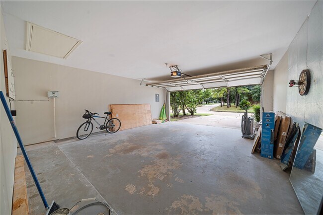 Building Photo - 18502 Eden Trails Ln