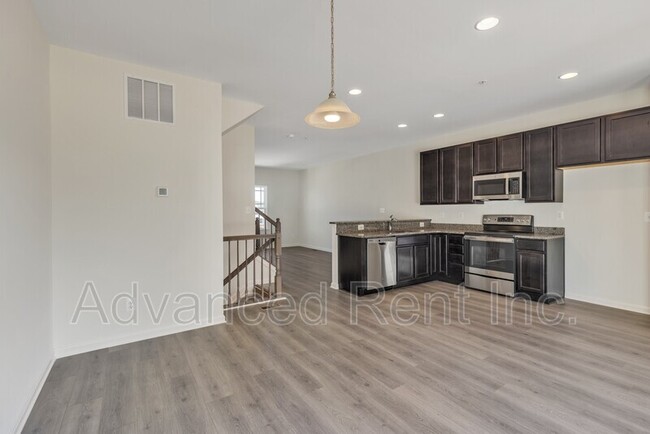 Building Photo - 819 Magnolia Ridge Dr
